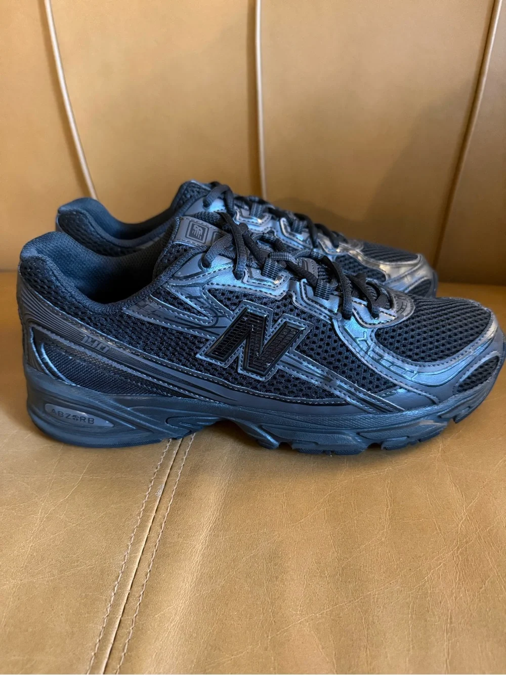 New Balance 740v2 Mens Size 10 Black Gray Athletic Running Shoes Sneakers